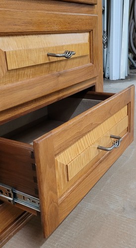 Walnut gun cabinet - gun, 7'